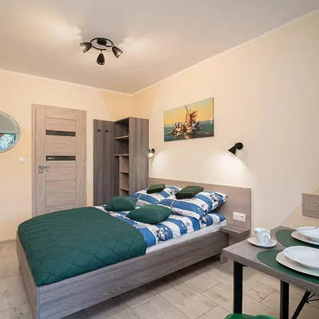 I Genaker ゲストハウス Jastrzębia Góra